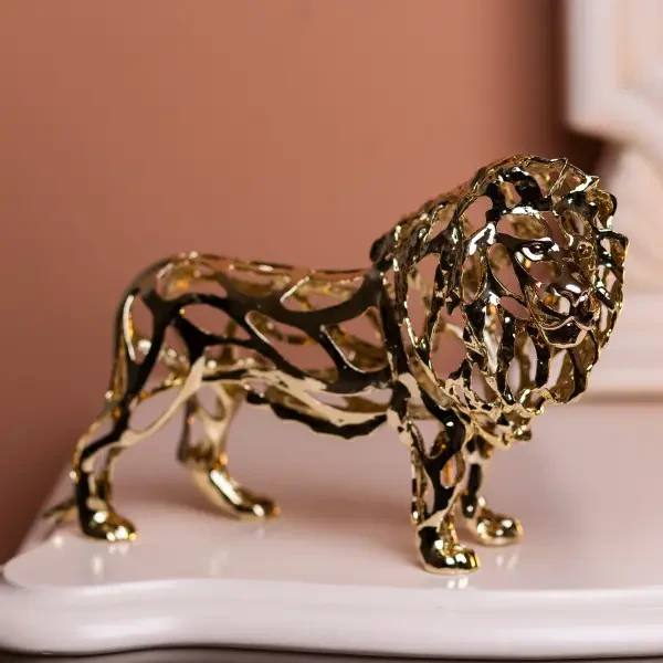 Декоративная фигурка Lion 29х11х20 см металлическая Yiwu Сріблястий HP-7-14 фото