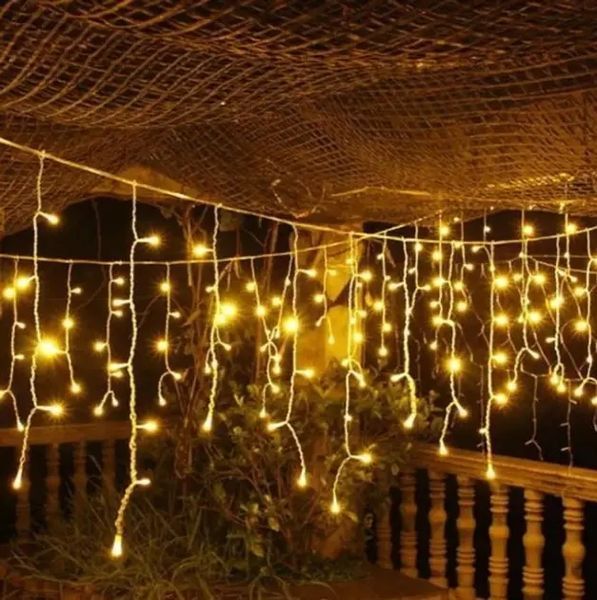 Новорічна святкова гірлянда бахрома 120 Led прозорий провід 3х0.5 м Dyd4141 фото