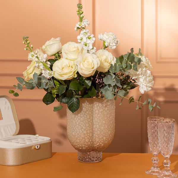 Ваза декоративна 25 см для квітів фігурна з кольорового скла Бежева Flower Season Бежевий HP-10-30 фото